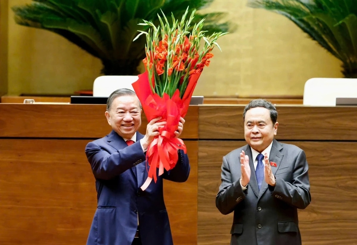 Congratulations extended to Vietnam's newly elected key leaders
